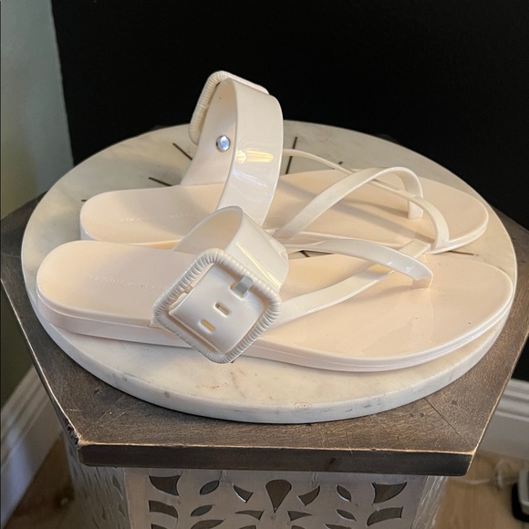 🛑 1 hour sale. Veronica Beard, size 8, off-white Sandals w/ Buckle, like new - Picture 6 of 11
